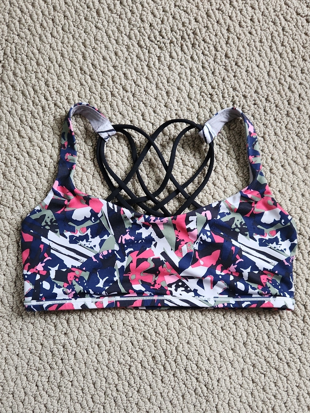 Lululemon Free To Be Wild Bra Size 8